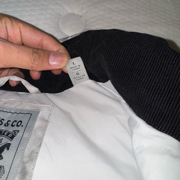 Levi’s Puffer jacket (only used 2-3 times) - Picture 6 of 8